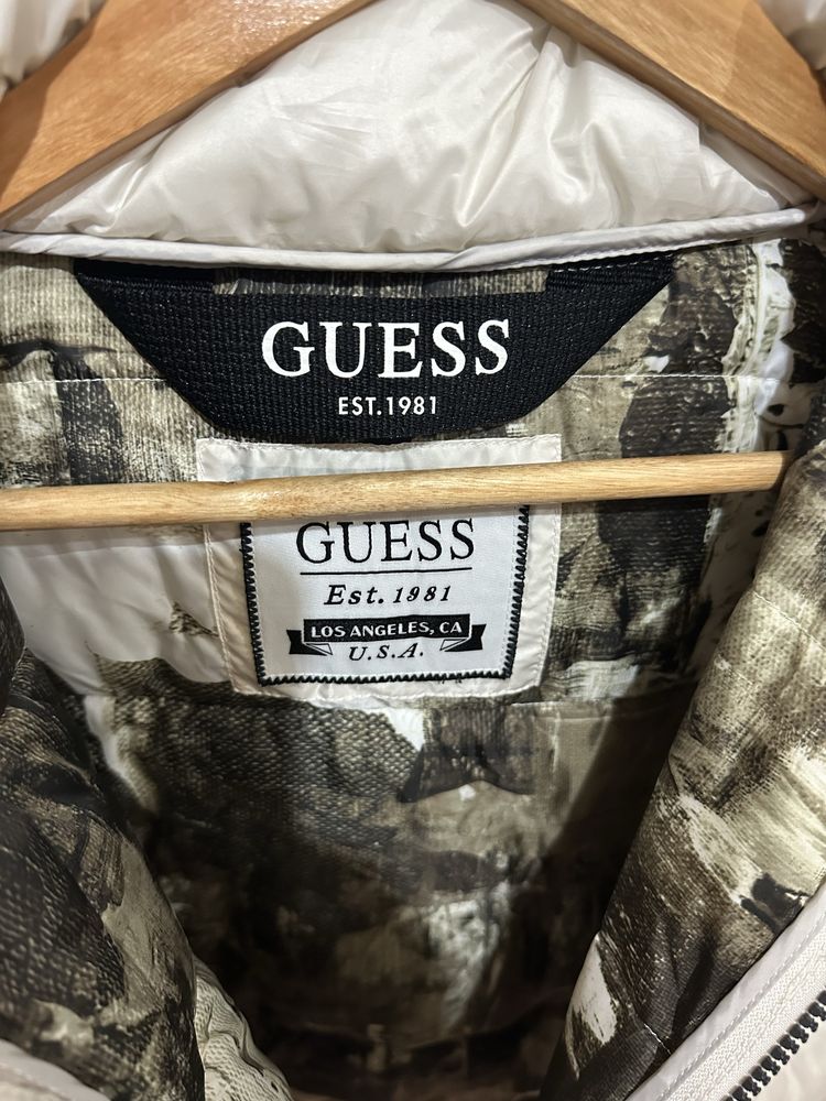 Geaca Guess marimea L
