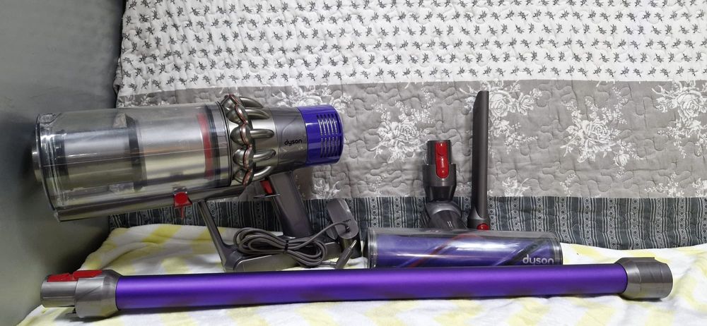 Dyson V10 cyclone