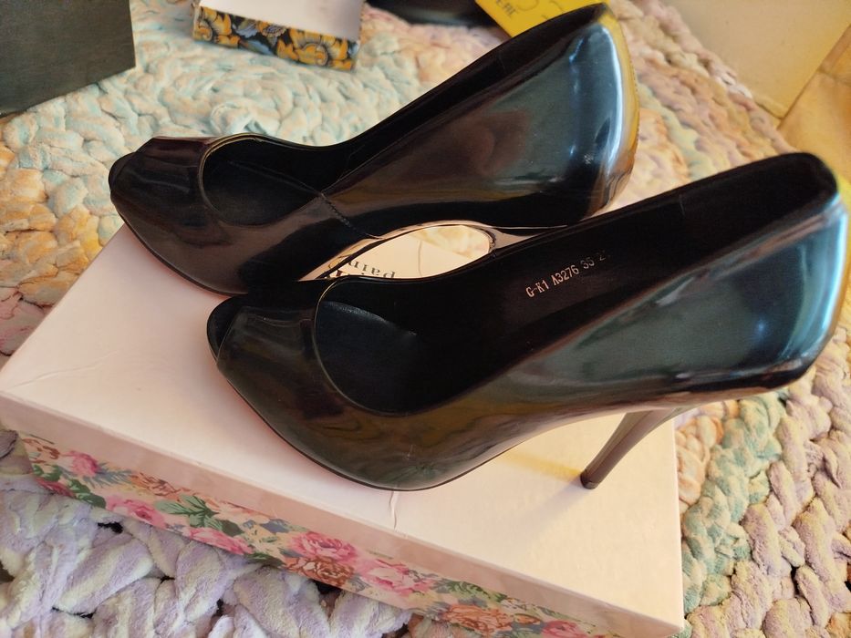 Sotiladi, narxi kelishiladi