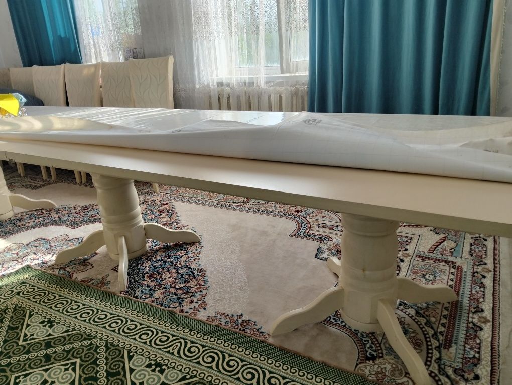 Продаётся стол размер 4 м 4,5 м