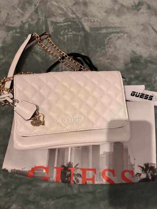 Geanta alba Guess
