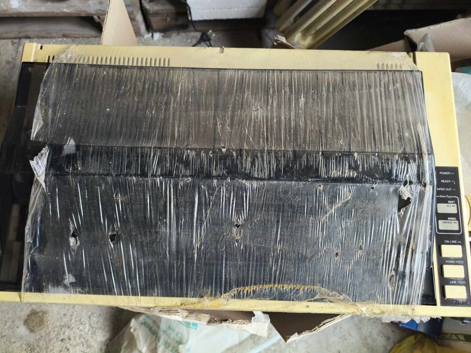 Продавам матричен принтер