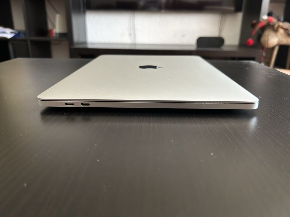 Macbook Pro A1989 13" i5 8GB RAM 256GB 394 cicluri