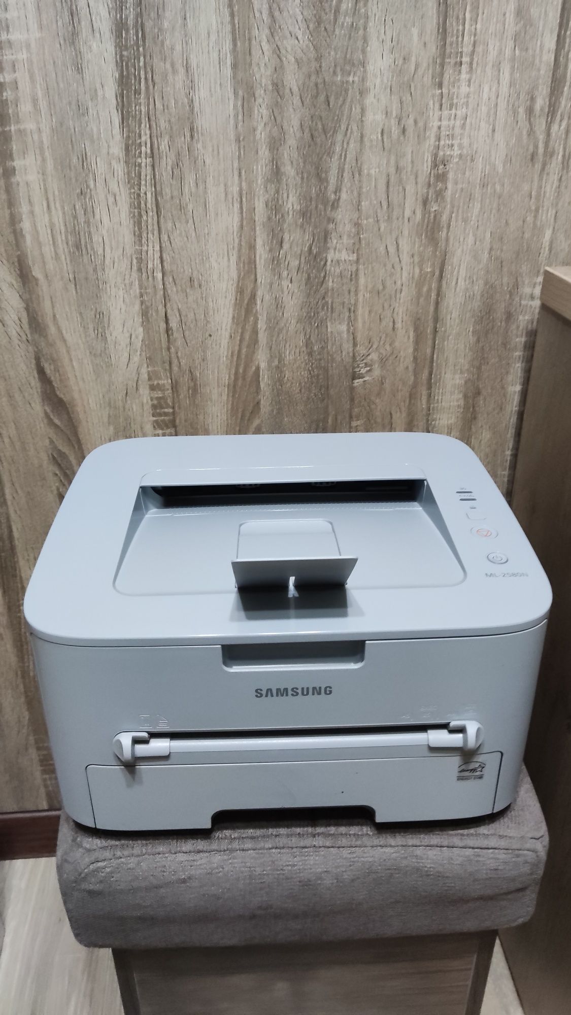 Принтер Samsung ML- 2580 N