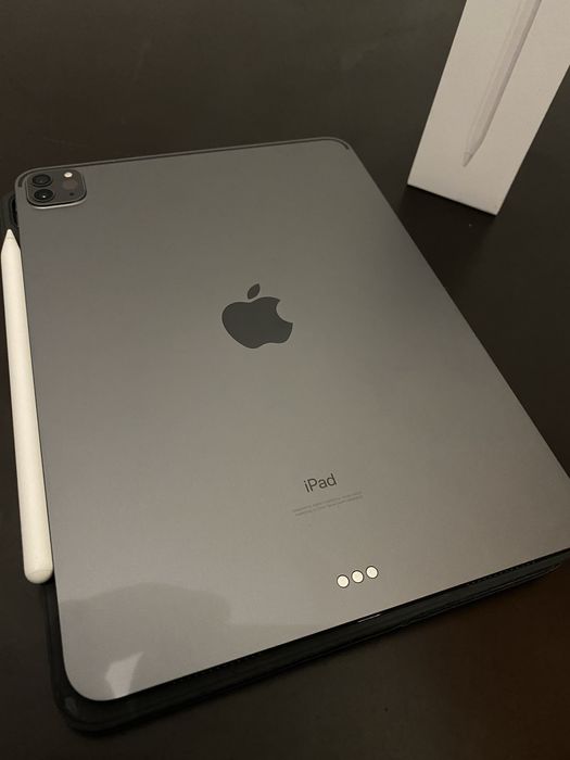 iPad Pro 11 256GB + Magic Keyboard + Apple Pencil 2nd Gen