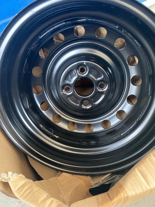 Vand jante tablă Toyota Yaris și alte modele noi