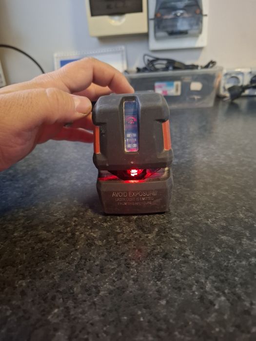 Nivela laser hilti pm 2-L