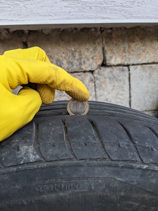 Продавам гуми с лети джанти 225/55/R16