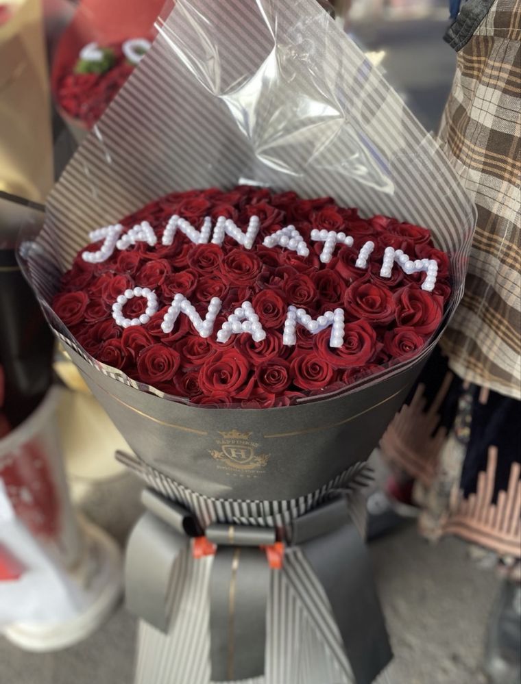 Aksiya gullar 51 tali 101 tali atirgul