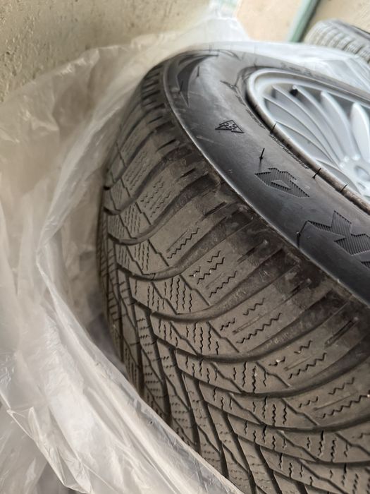 Зимни гуми с джанти 205/60/R60 Dot24 Firestone