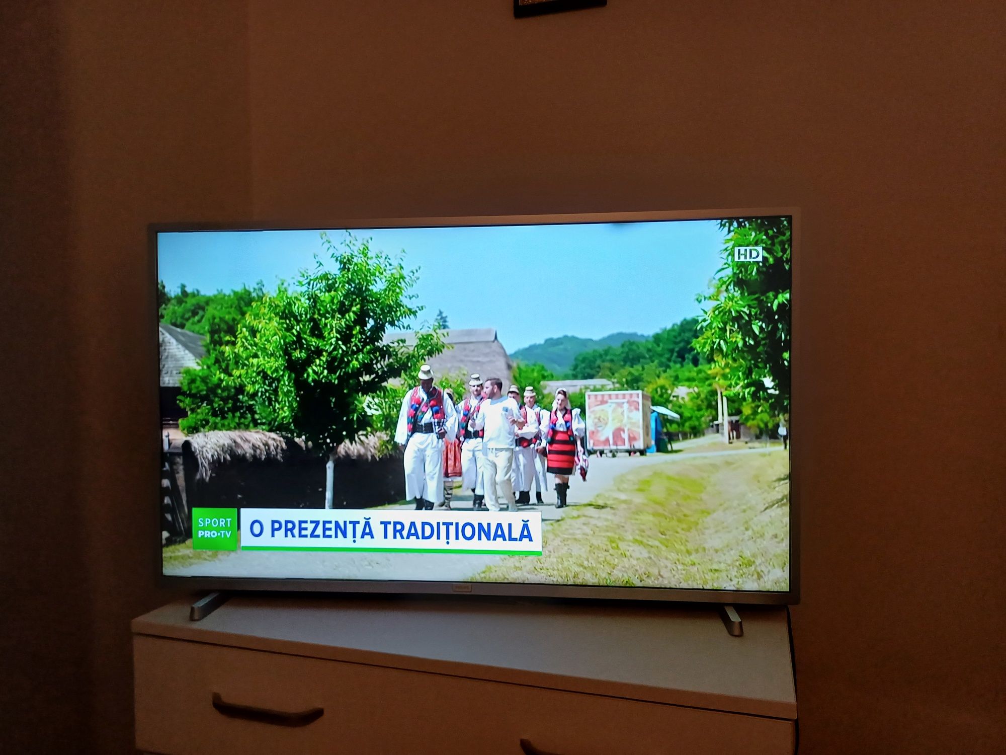 Televizor Smart Philips 110 cm