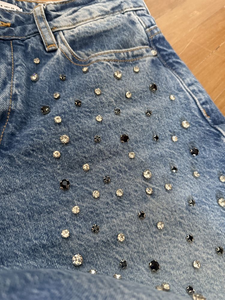 Дънки с камъчета Zara