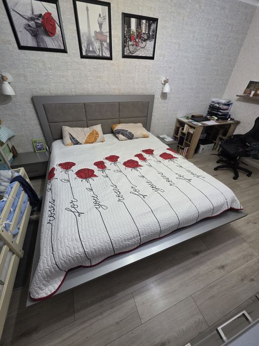 Спальный гарнитур