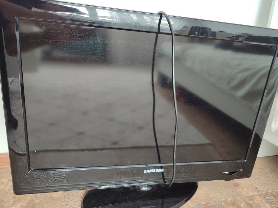 Телевизор  Samsung