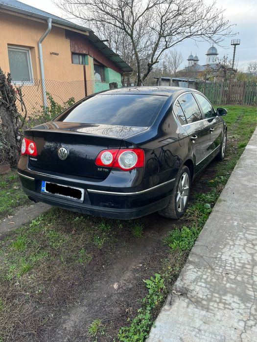 Vând Volkswagen Passat B6