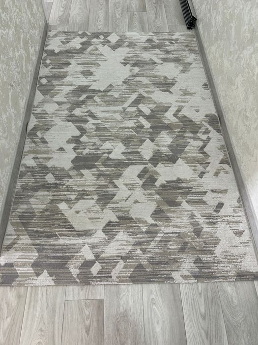 Продам ковер .  .