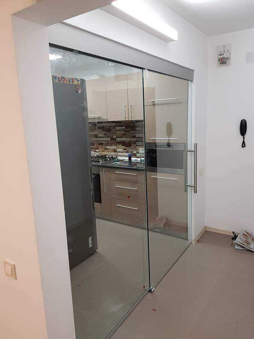 Sticla securizata, cabine dus, balustrade, paravane, pereti sticla