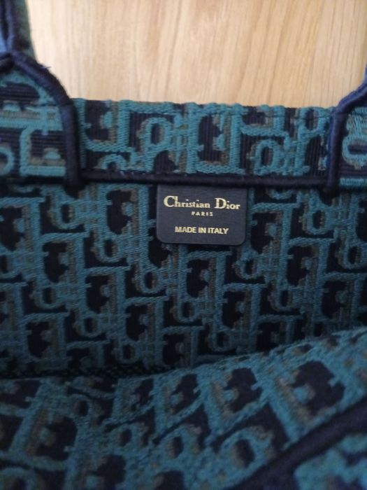 Dior чанти налични