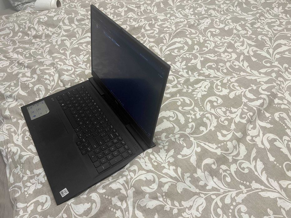 Dell G7 7700 • 17.3" • RTX 2070 • 300Hz • Гейминг лаптоп, отлично