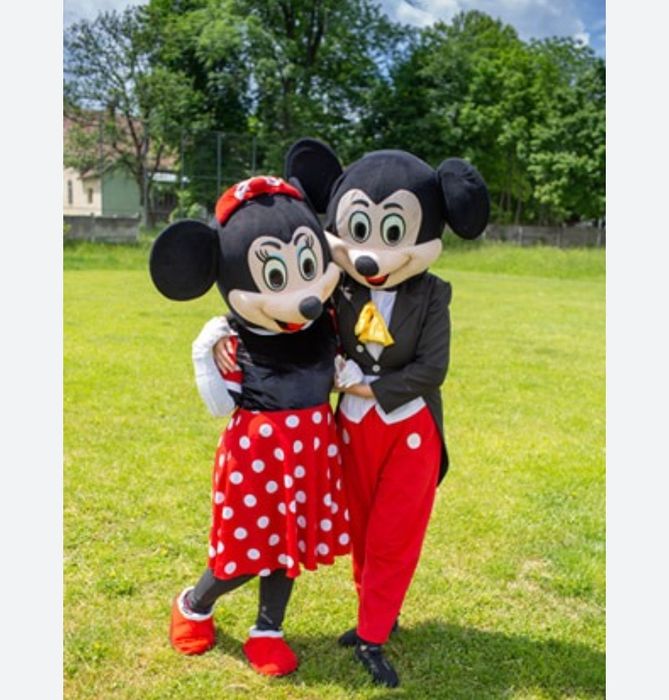 Mascotele Mickey și Minnie Mouse