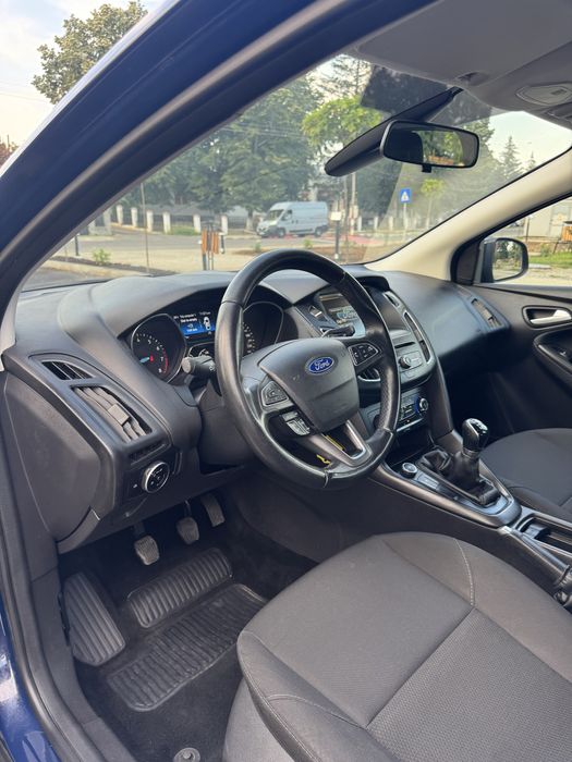 Ford Focus 3 Facelift 2015 hatchback/benzina/navigatie