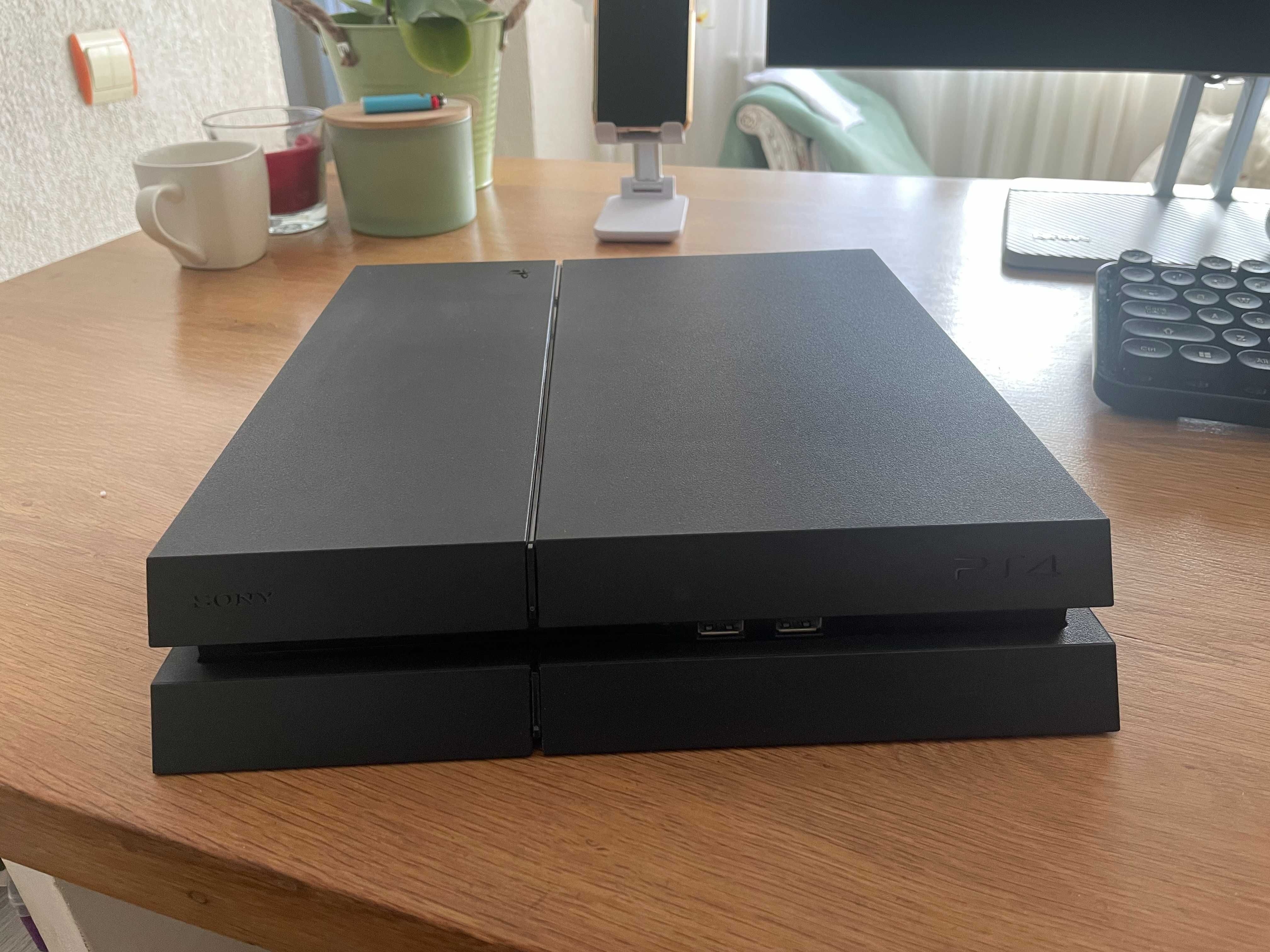Playstation 4 + Controller si Jocuri