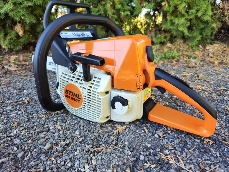 Drujbă Stihl Ms 250C ca nouă import Germania
