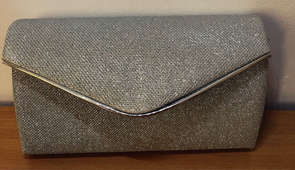 Продавам дамски чанти