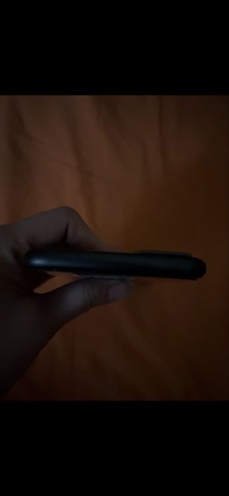 Продаю Айфонн 11