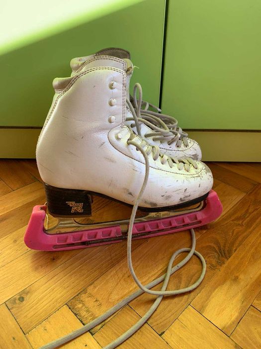 Професионални кънки за фигурно пързаляне Risport RF3