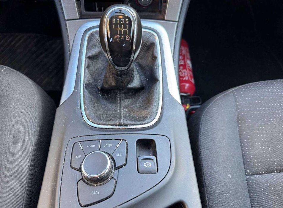 Opel Insignia на части 3 броя