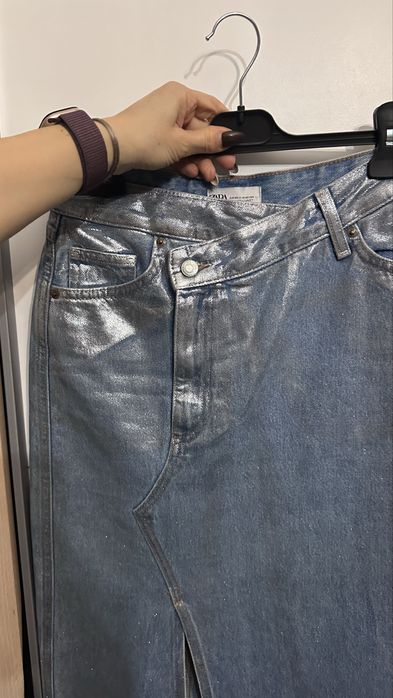 Уникална сребриста дънкова пола Zara