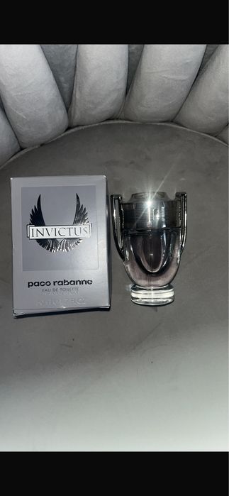 Vand parfumuri originale