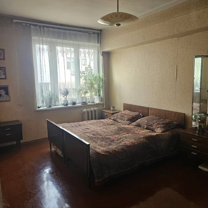 Продаётся квартира в классном месте. Ц-4, кирпич  3-2-4.