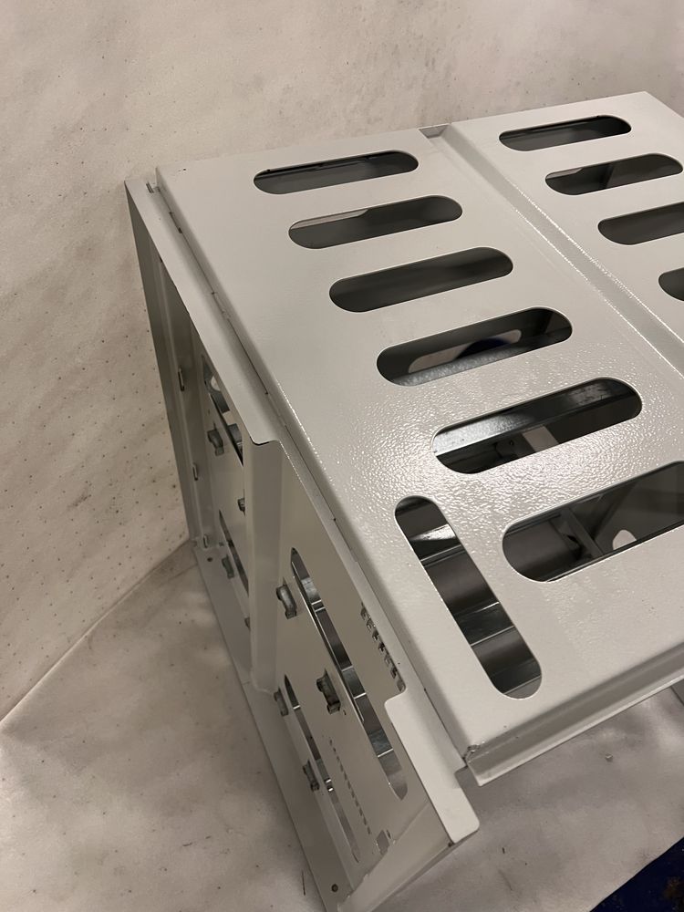 Rack baterii pentru sisteme fotovoltaice
