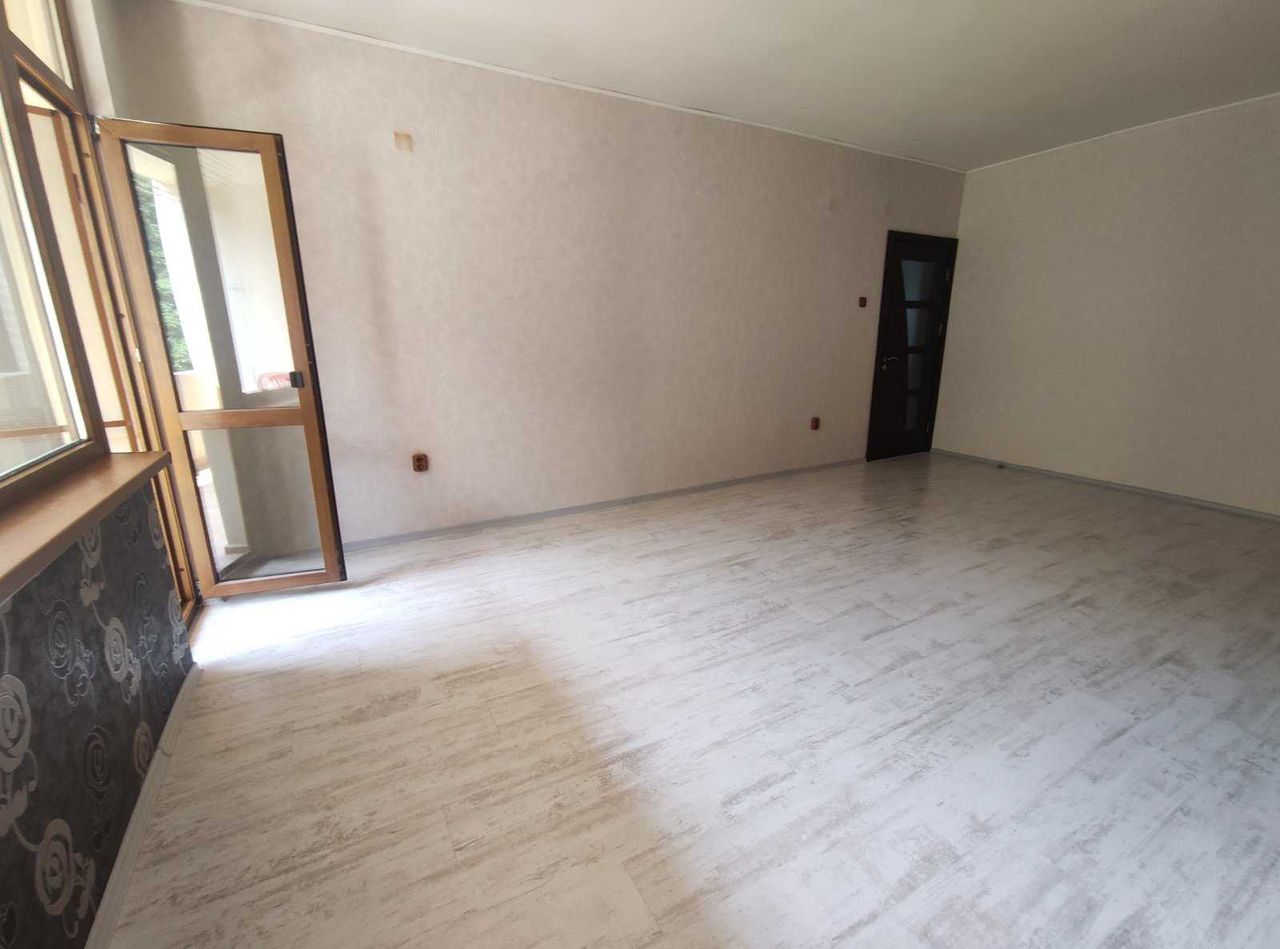Продава се Четиристаен апартамент в Търговище, Запад 1 - 92 кв.м за 1220 €/кв.м - Снимка #9