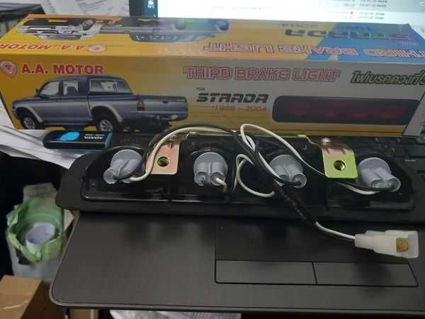 stop suplimentar oblon mitsubishi l200 l 200 lampa stop de pe lada