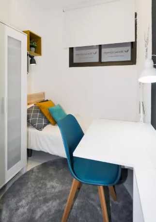 Дава се под наем Четиристаен апартамент в Пловдив, Център - 97 кв.м за 229.5 € - Снимка #4