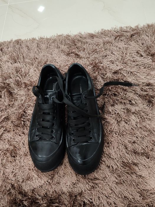 Vand încălțăminte Alexander McQueen