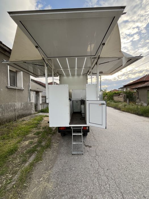 СПЕШНО! Каравана за бързо хранене