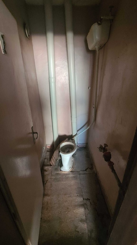 Продава се Тристаен апартамент в Разград, Абритус - 95 кв.м за 886 €/кв.м - Снимка #7
