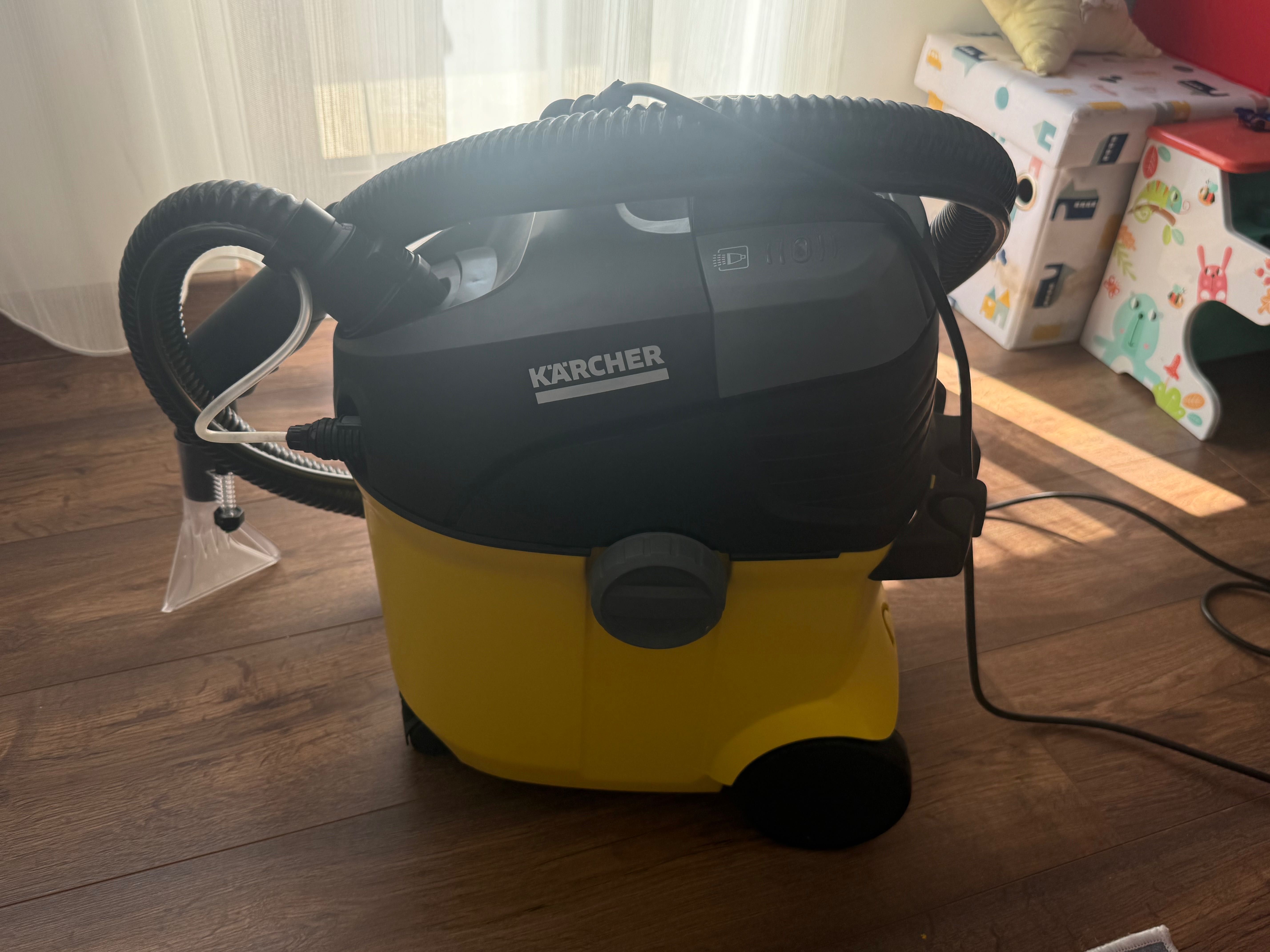 Перяща прахосмукачка на Karcher 5.100