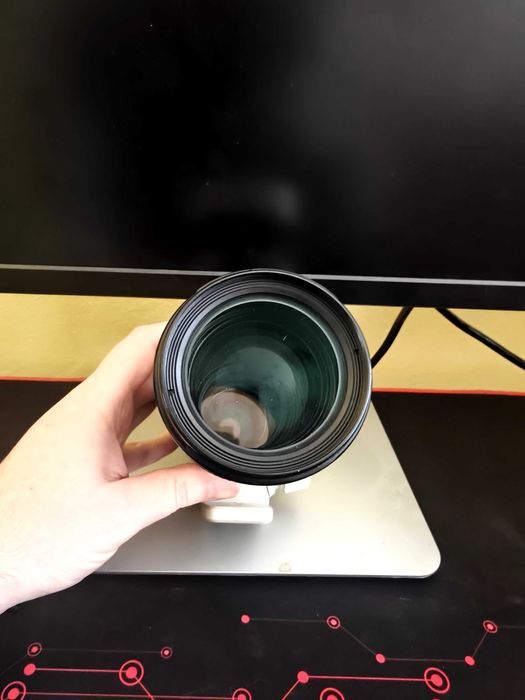 Продавам Canon EOS 80D