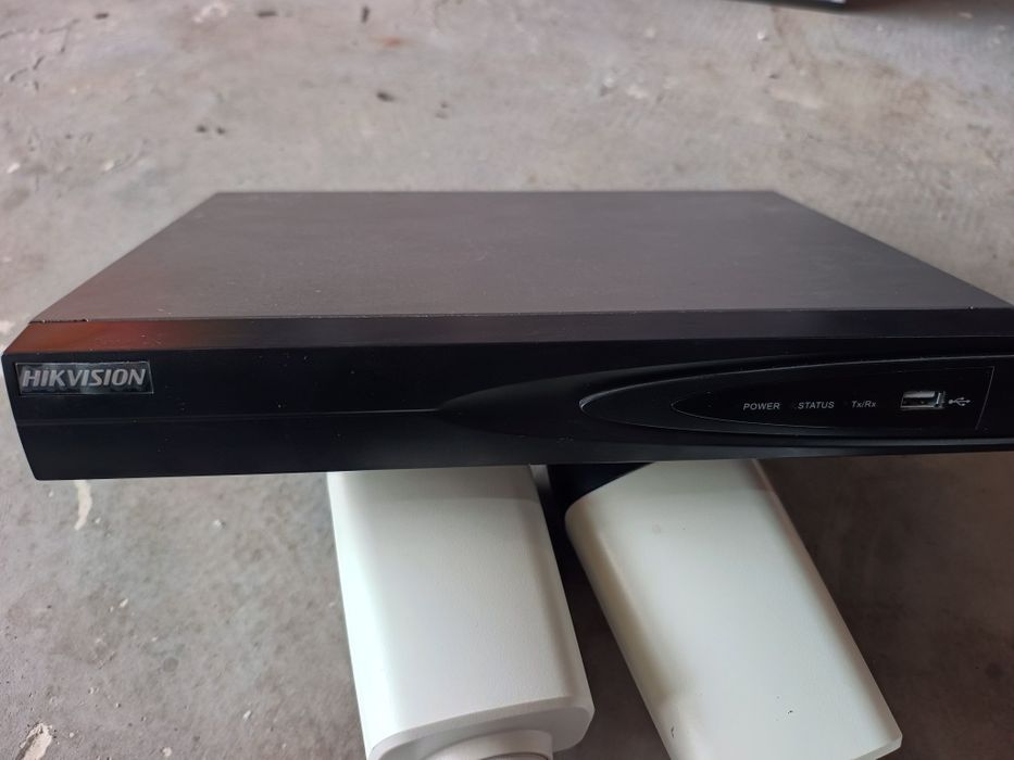 NVR HikVision  DS-7604NXK4 canale, 12 MP, 40 Mbps,