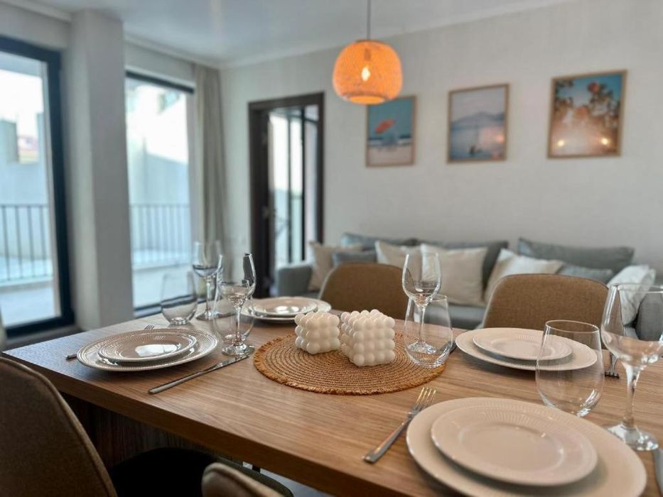 Продава се Двустаен апартамент в Созопол - 68 кв.м за 1050 €/кв.м - Снимка #2