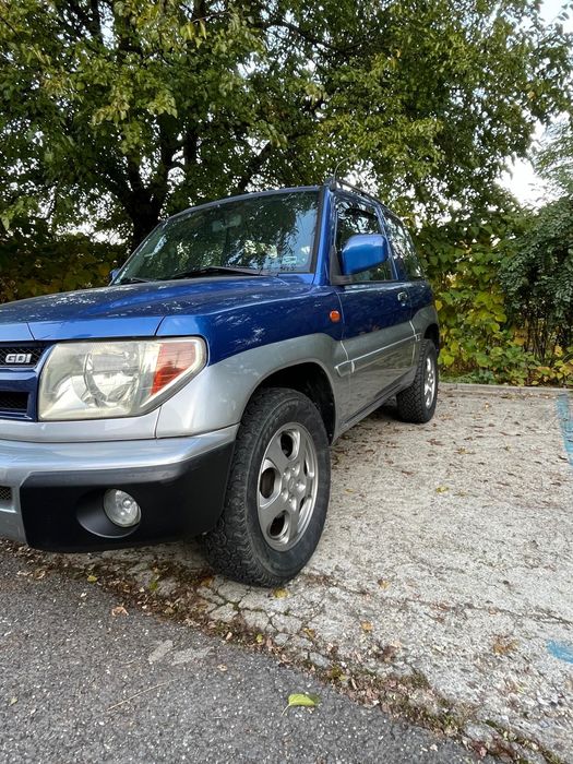 Mitsubishi pajero pinin