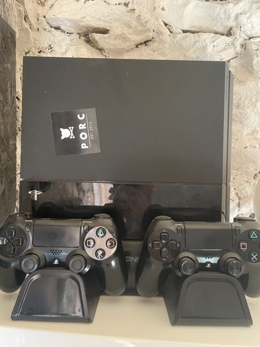 Ps 4 + manete si jocuri