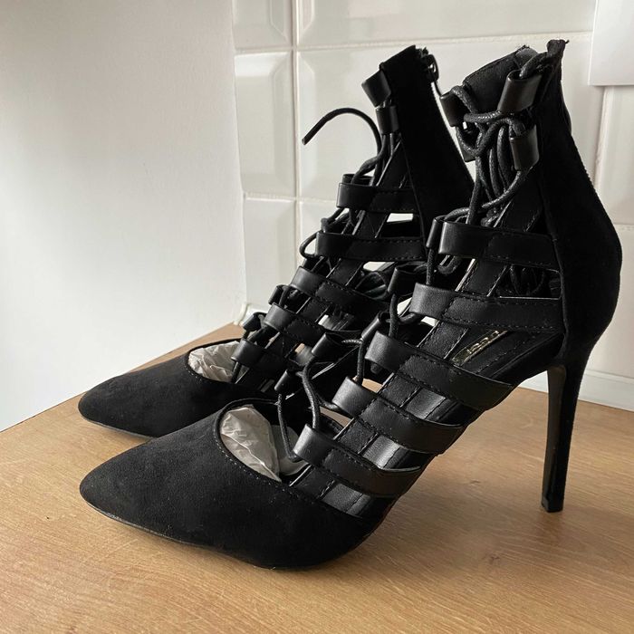 NOU Pantofi cu toc stiletto negri cu siret de dama 36