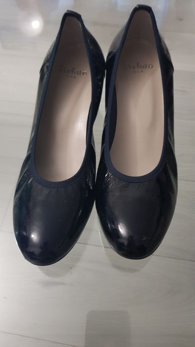 Vand pantofi dama marimea 39