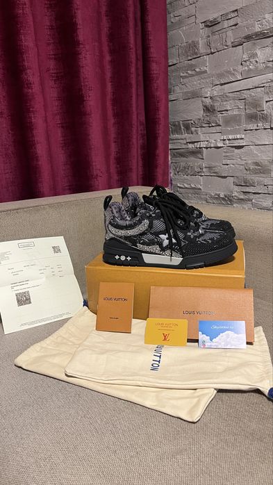 Louis Vuitton Skate crystals